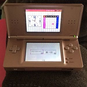 🌻SALE Metallic pink Nintendo DSLite also plays Gameboy Advance games